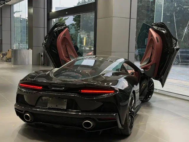 McLaren GT — Фото автомобиля 4