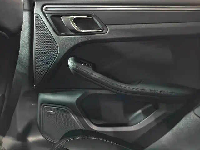 Porsche Macan — Фото автомобиля 17