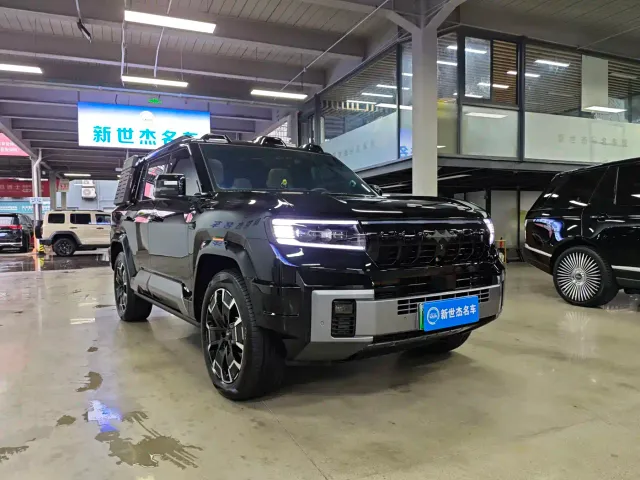 Fang Cheng Bao Leopard 8 2025 Zhiyong Flagship 7-Seater — Фото автомобиля 3