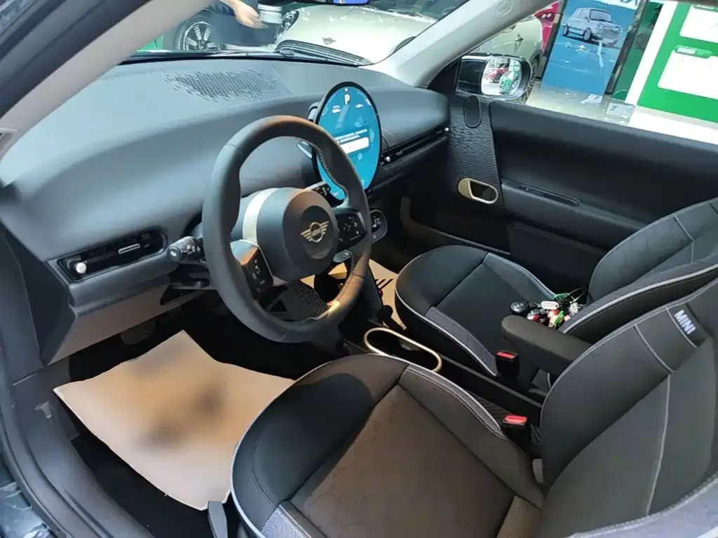 MINI Electric MINI COOPER 2025 Model 456km COOPER E Classic — Фото автомобиля 15