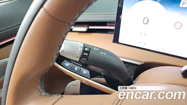 Genesis GV70 2.5T Бензин AWD — Фото автомобиля 24