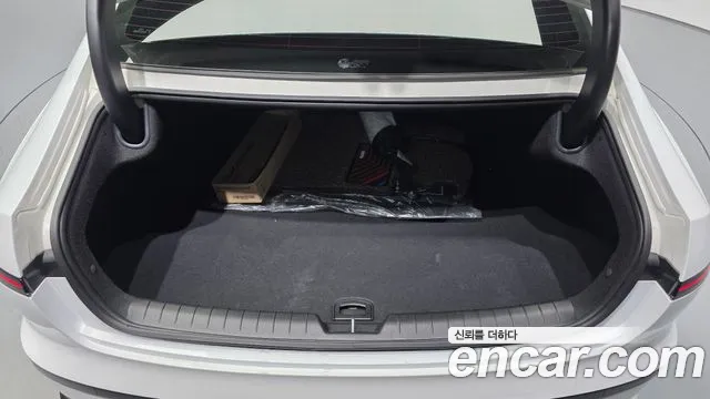Hyundai Grandeur GN7 — Фото автомобиля 30