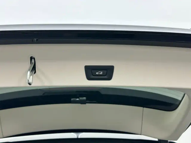 BMW iX3 — Фото автомобиля 29