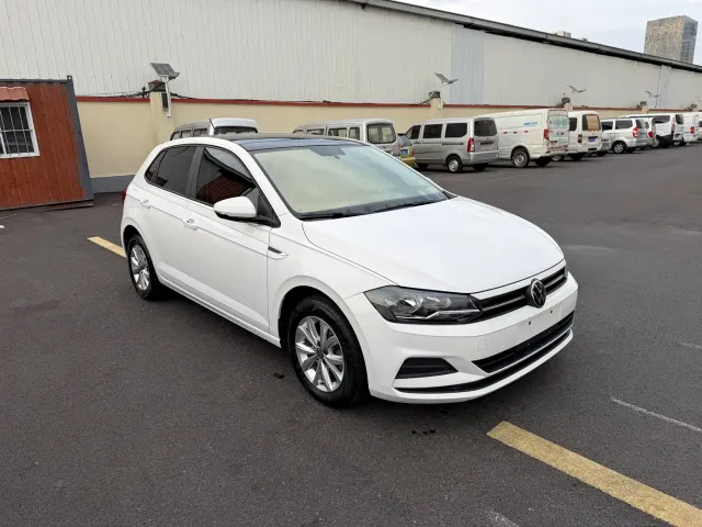 Volkswagen Polo — Фото автомобиля 3
