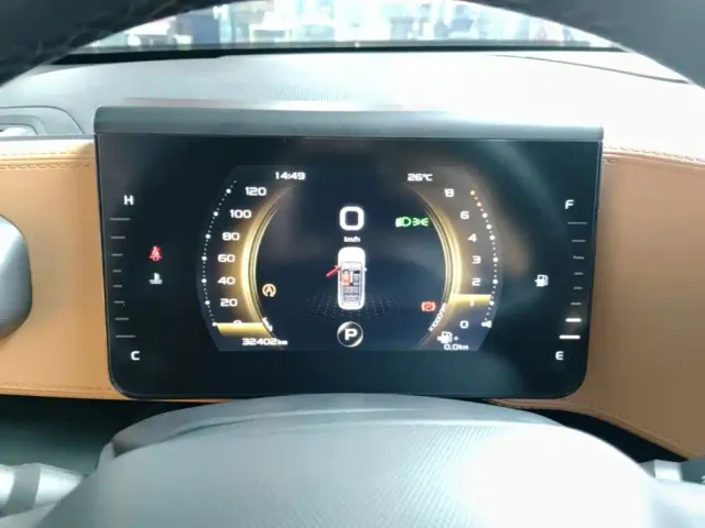 Geely ICON — Фото автомобиля 11