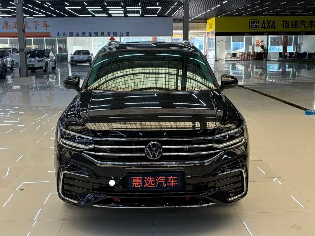 Volkswagen Tiguan L — Фото автомобиля 2