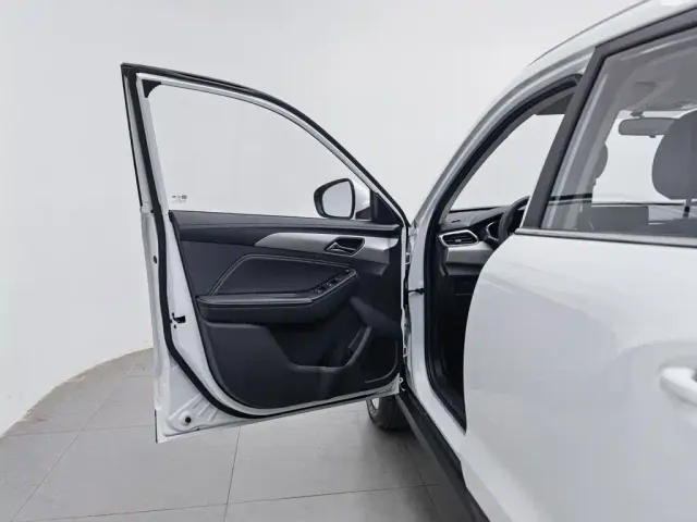 BAIC X3 — Фото автомобиля 8