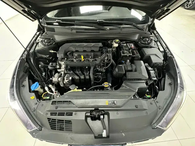 Hyundai Elantra — Фото автомобиля 20