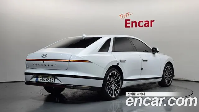 Hyundai Grandeur GN7 — Фото автомобиля 2