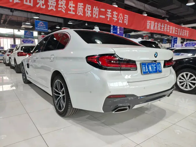 BMW 5 Series — Фото автомобиля 7
