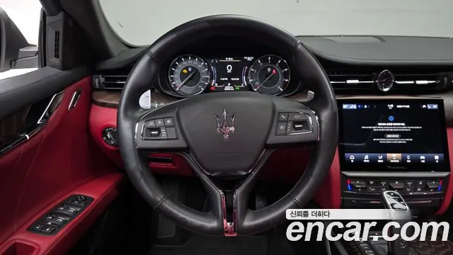 Maserati Quattroporte — Фото автомобиля 19