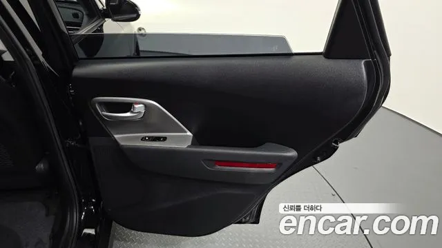 Kia Niro Niro Plus Air — Фото автомобиля 25