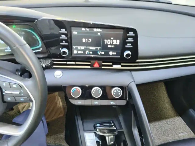 Hyundai Elantra — Фото автомобиля 12
