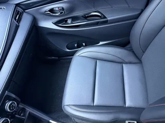 Toyota YARiS L Zhi Xuan — Фото автомобиля 13