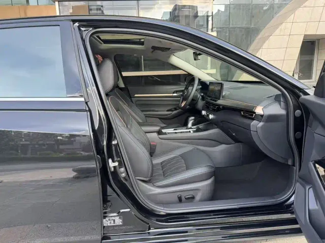Nissan Teana — Фото автомобиля 2