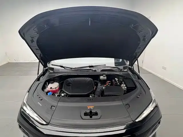 Geely Galaxy Xingyao 8 — Фото автомобиля 17