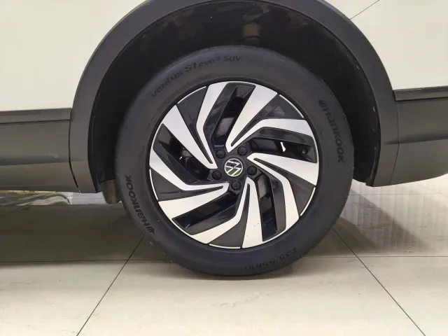 Volkswagen Tiguan L — Фото автомобиля 21