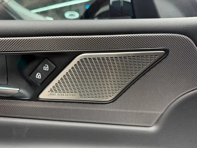Jaguar XEL — Фото автомобиля 13