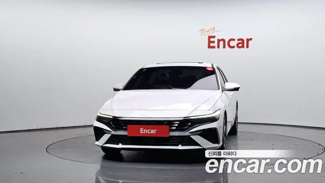 Hyundai Avante CN7 — Фото автомобиля 3