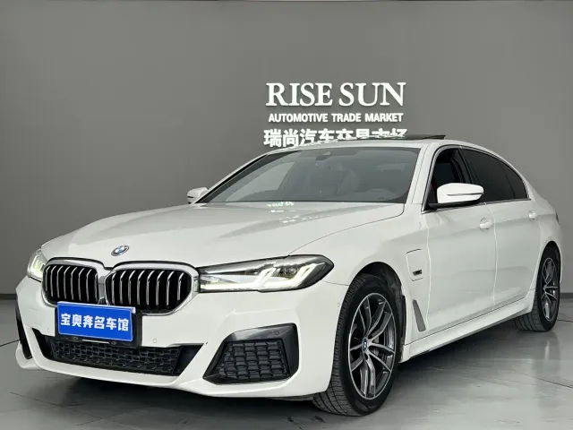 Фотография автомобиля — BMW 5 Series