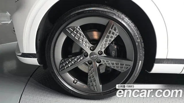 Genesis GV70 2.5T Бензин 2WD — Фото автомобиля 5