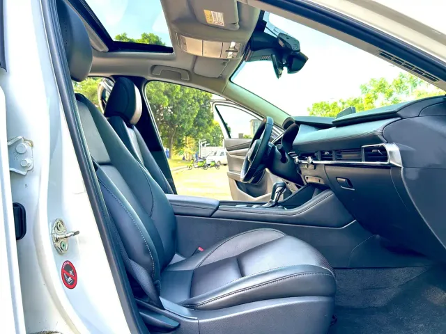 Mazda Axela — Фото автомобиля 14