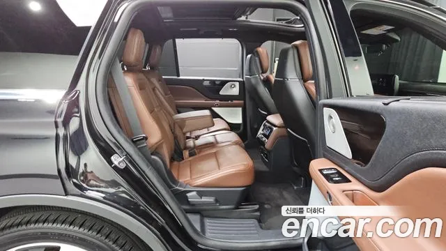 Lincoln Aviator 2nd Gen — Фото автомобиля 18