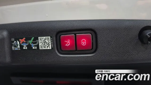 Mercedes-Benz E-Class — Фото автомобиля 18