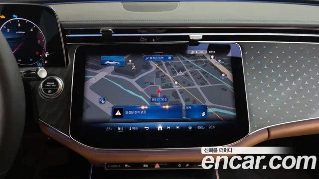 Mercedes-Benz E-Class — Фото автомобиля 12