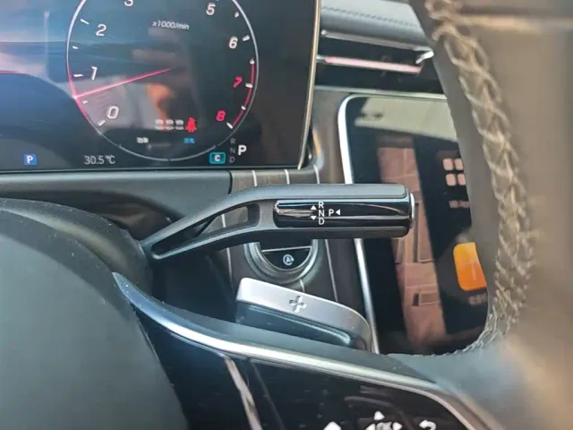 Mercedes-Benz E-Class — Фото автомобиля 18