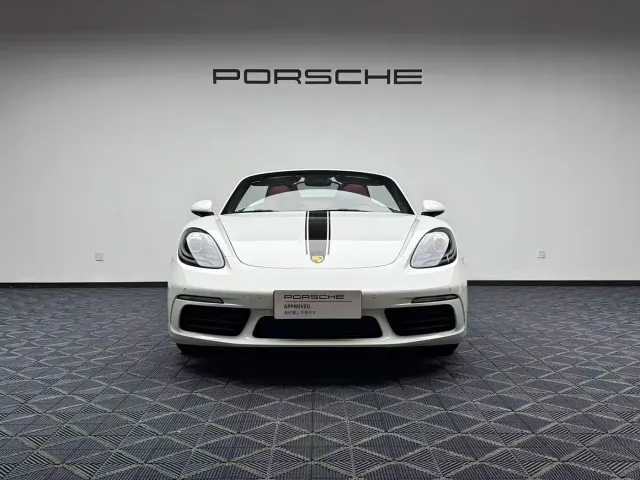 Porsche 718 — Фото автомобиля 8