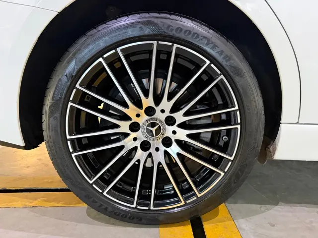 Mercedes-Benz C-Class — Фото автомобиля 17