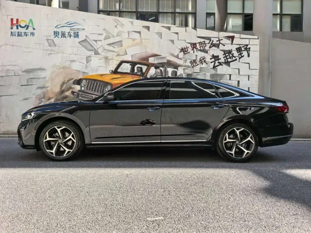 Volkswagen Passat — Фото автомобиля 3