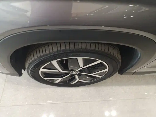 BYD Song L DM-i — Фото автомобиля 22
