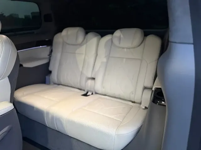 ZEEKR Zeekr 009 2024 6-seat Executive AWD 108kWh — Фото автомобиля 13