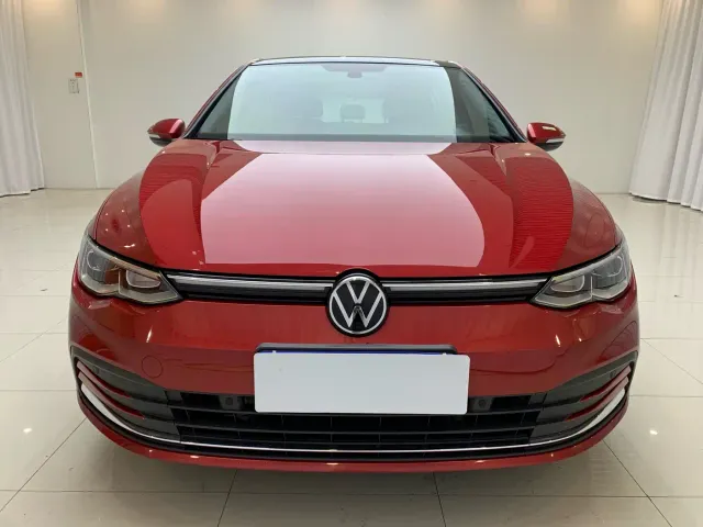 Volkswagen Golf — Фото автомобиля 2