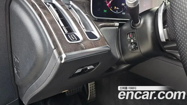 Mercedes-Benz S-Class — Фото автомобиля 25