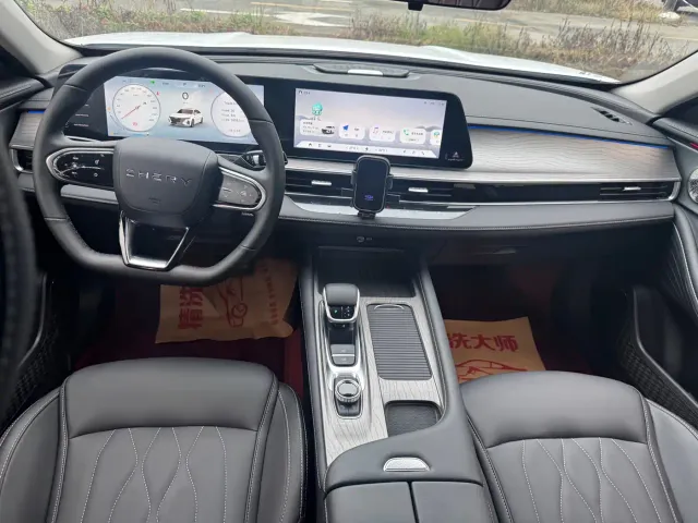 Chery Arrizo 8 — Фото автомобиля 12