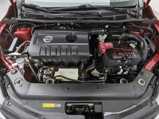 Nissan Tiida — Фото автомобиля 6