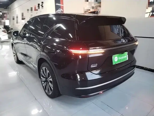 Nio ES8 — Фото автомобиля 4