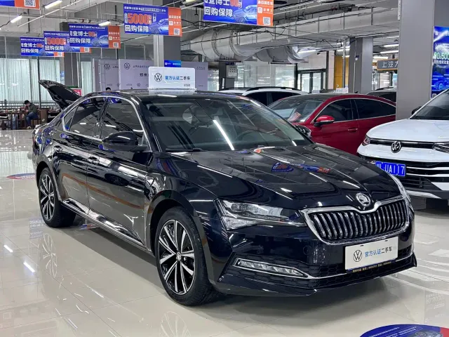 Skoda Superb — Фото автомобиля 3