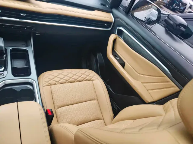 Geely Haoyue L — Фото автомобиля 11