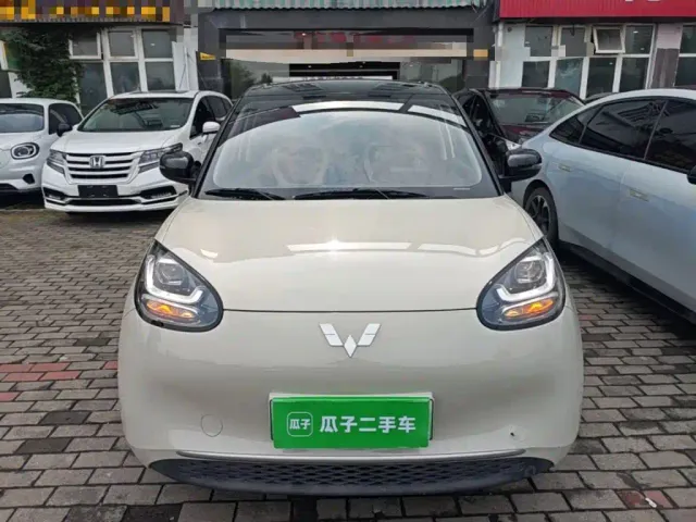 Wuling Bingo — Фото автомобиля 2