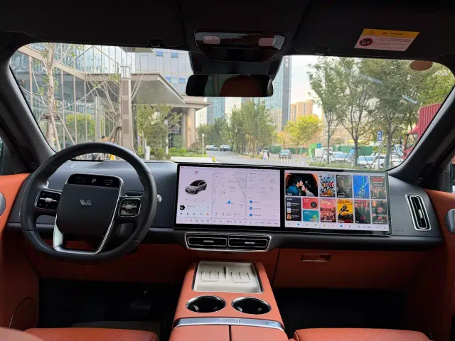 Li Auto L8 — Фото автомобиля 10
