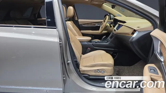 Cadillac XT5 — Фото автомобиля 16