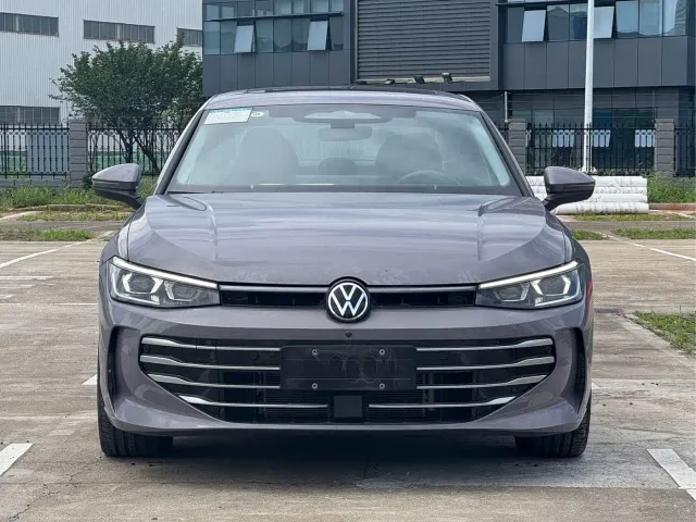 Volkswagen Passat — Фото автомобиля 2