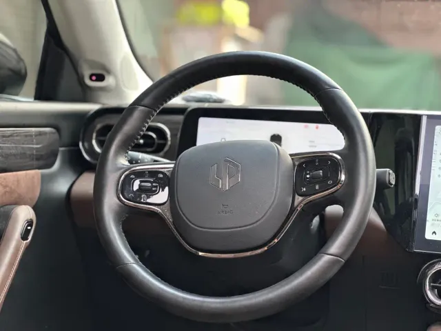 Leapmotor C11 — Фото автомобиля 14
