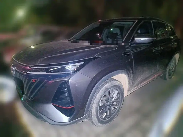 Фотография автомобиля — Changan CS75 Plus