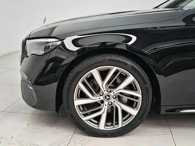 Mercedes-Benz E-Class — Фото автомобиля 10
