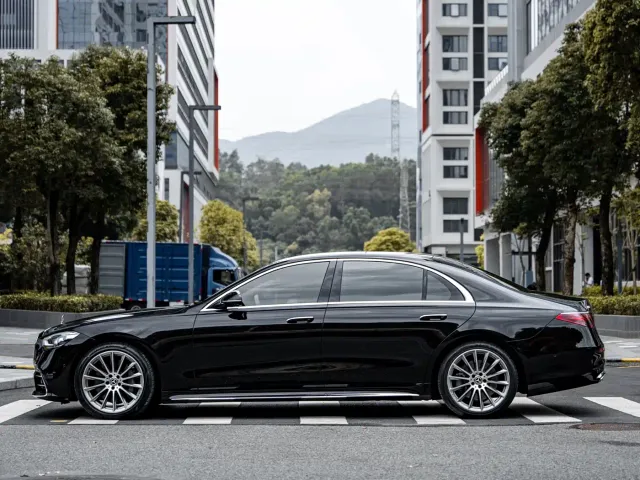 Mercedes-Benz S-Class — Фото автомобиля 2